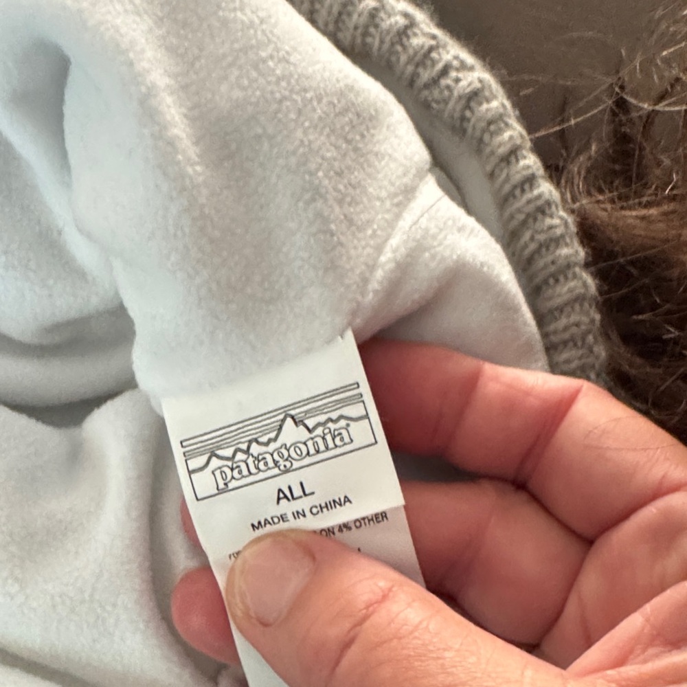 Patagonia Light Gray Cable Knit Hat - Picture 5 of 5